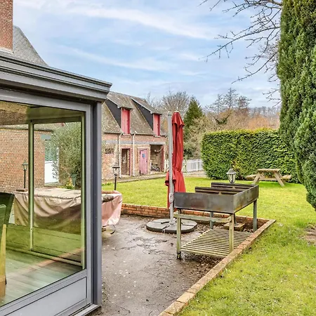 펜션 Stunning In Torcy-le-grand *